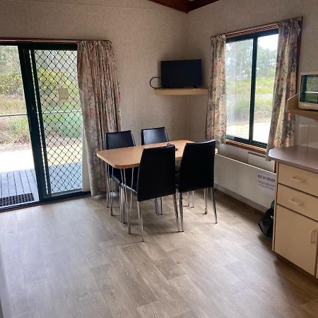 Victoria Lake Holiday Park Shepparton Buitenkant foto