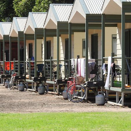 Victoria Lake Holiday Park Shepparton Buitenkant foto