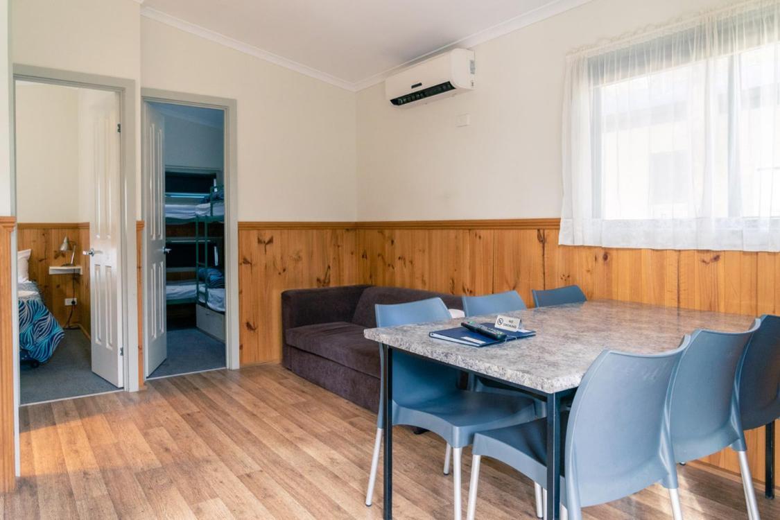 Victoria Lake Holiday Park Shepparton Buitenkant foto