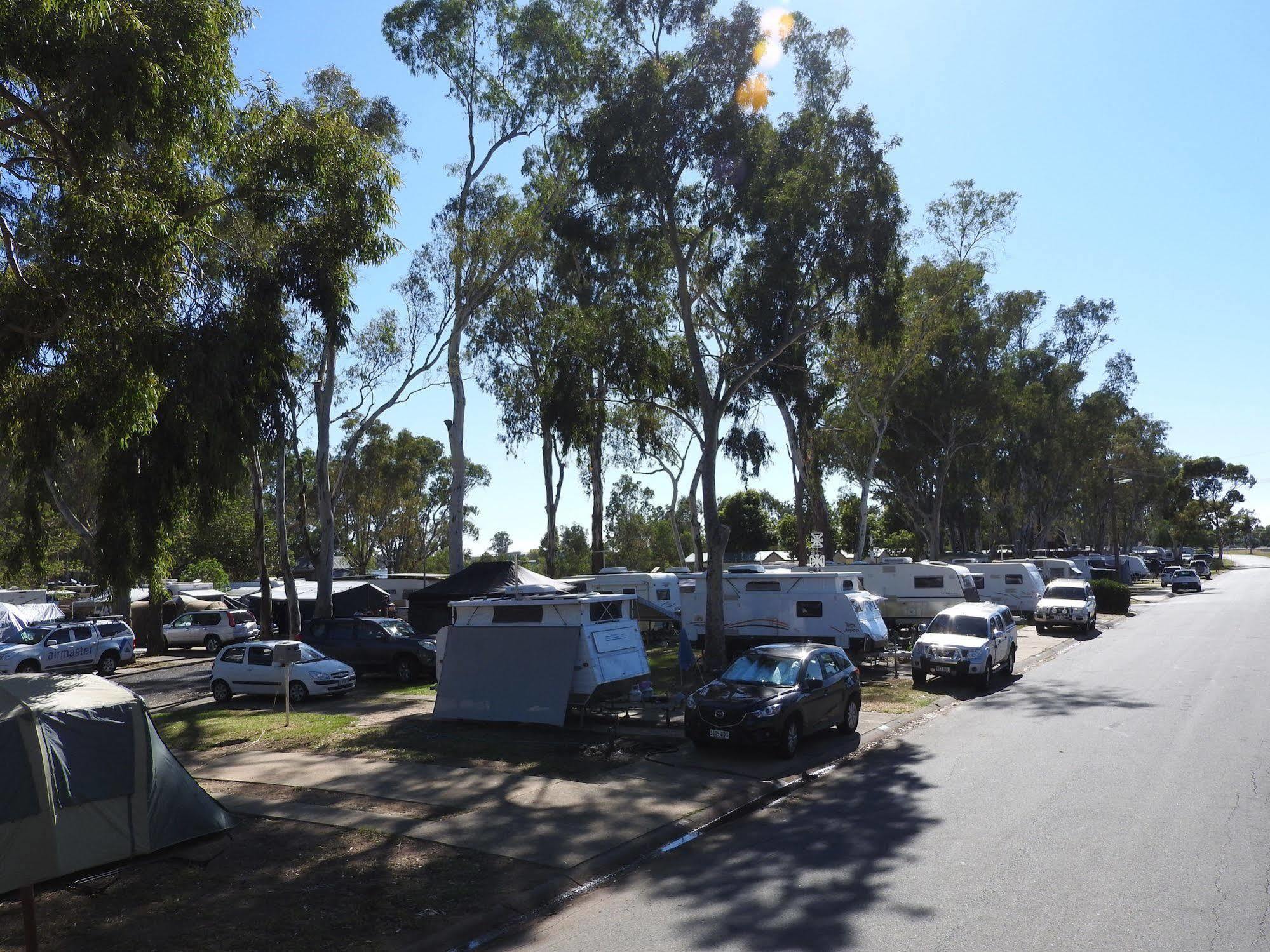 Victoria Lake Holiday Park Shepparton Buitenkant foto
