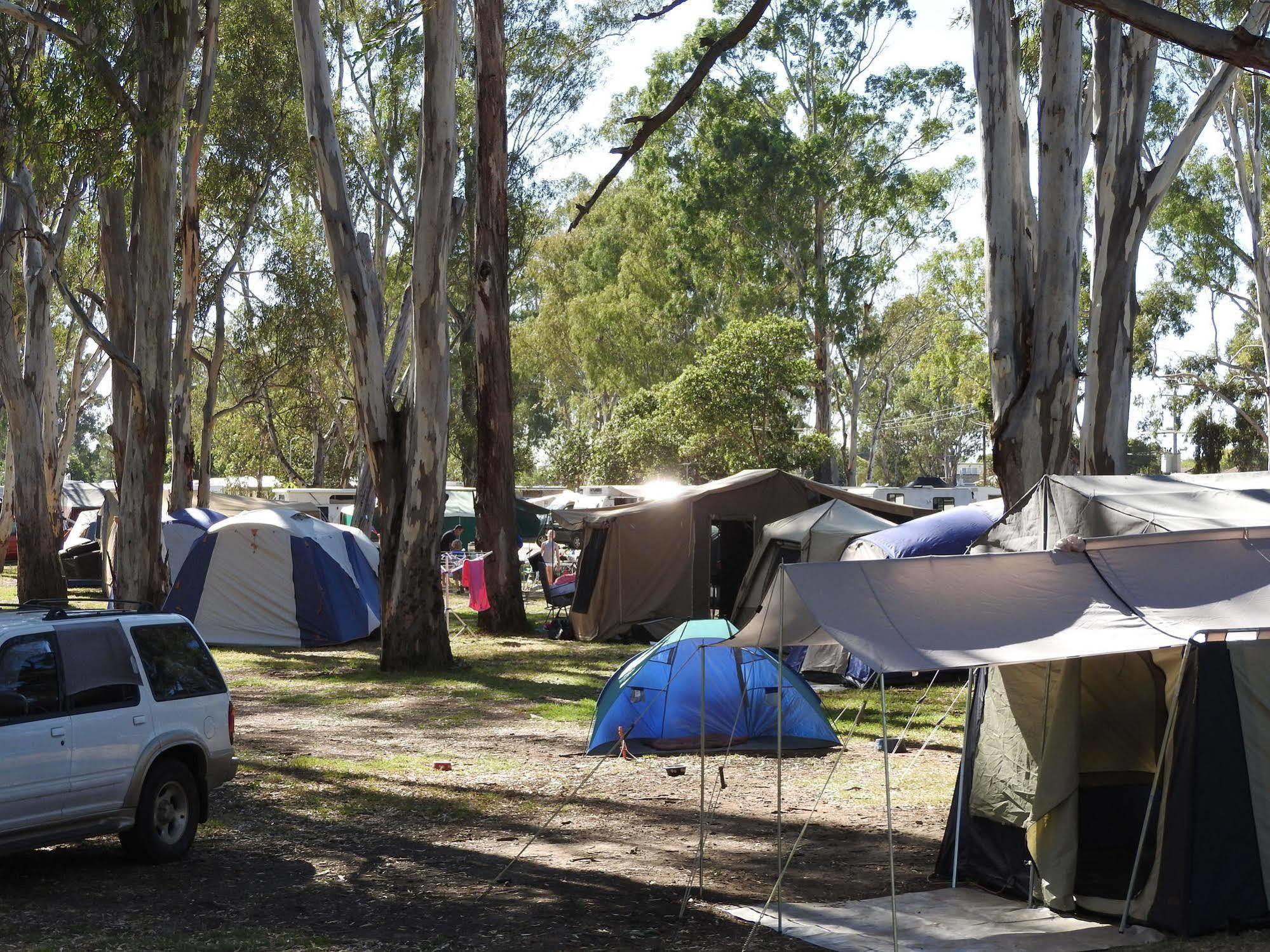 Victoria Lake Holiday Park Shepparton Buitenkant foto