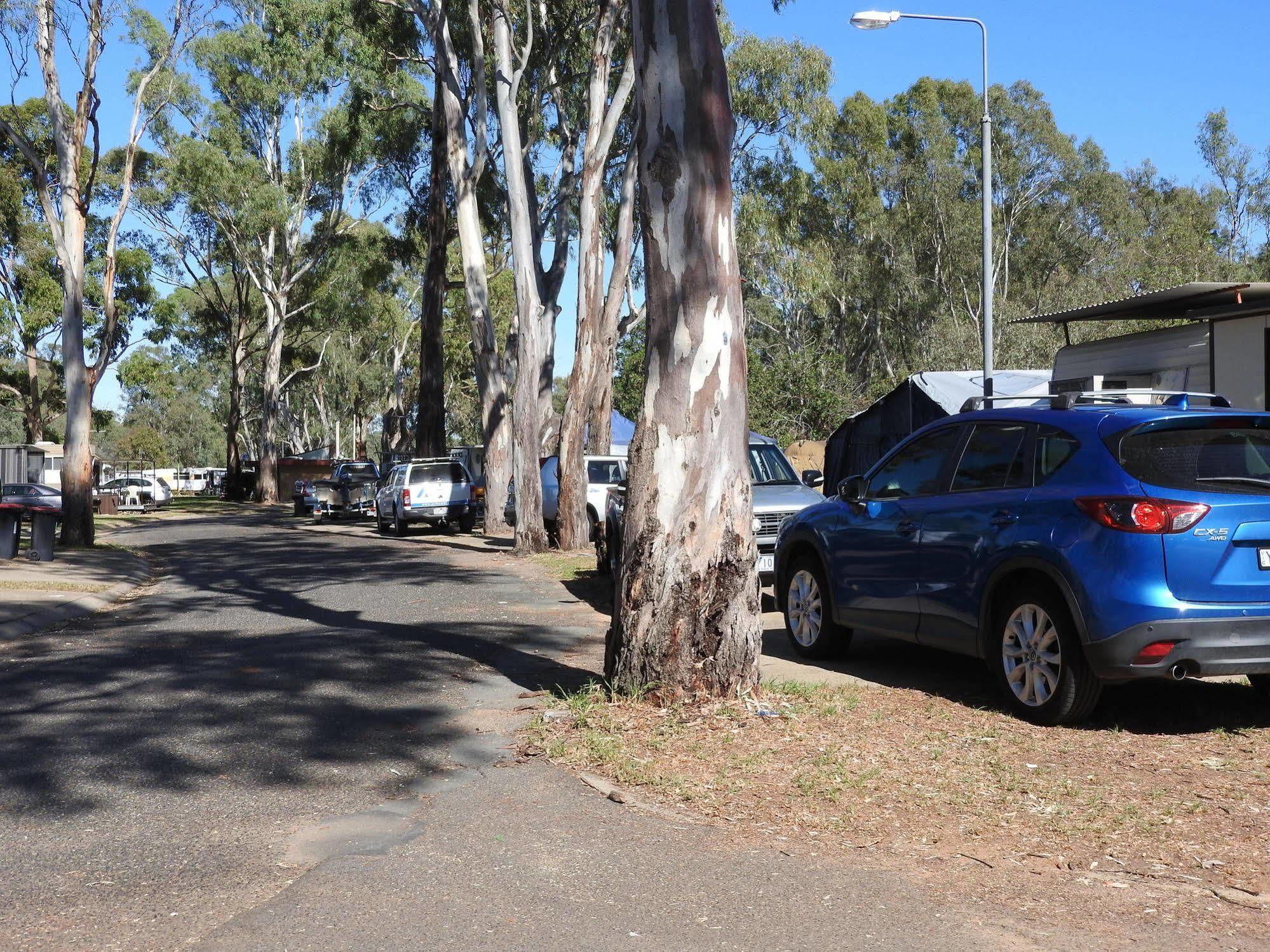 Victoria Lake Holiday Park Shepparton Buitenkant foto