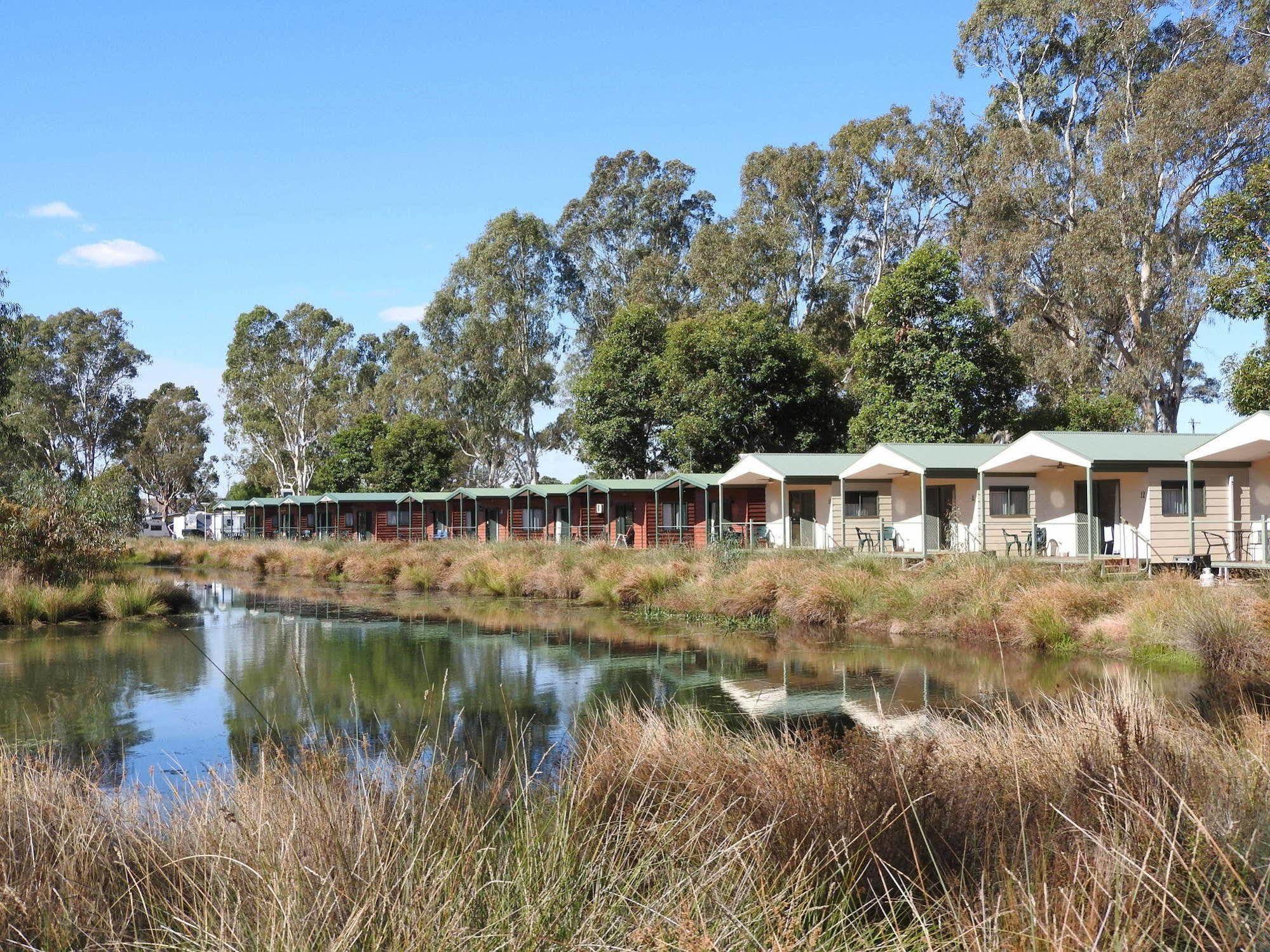 Victoria Lake Holiday Park Shepparton Buitenkant foto
